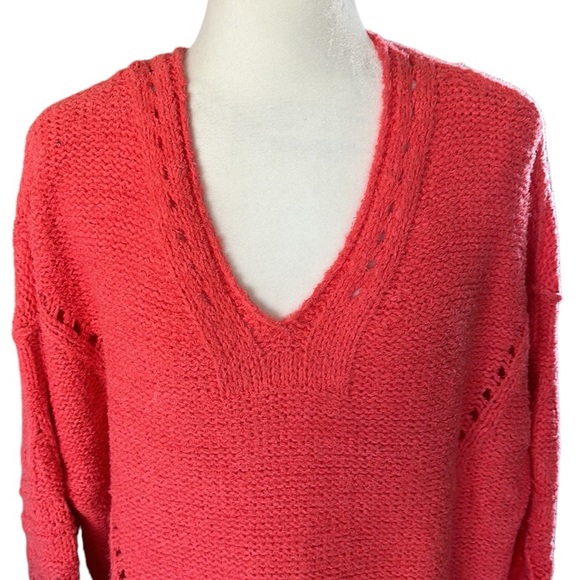 Anthropologie Pilcro coral oversized v neck knitted sweater soft cosy vacation M - Picture 2 of 6
